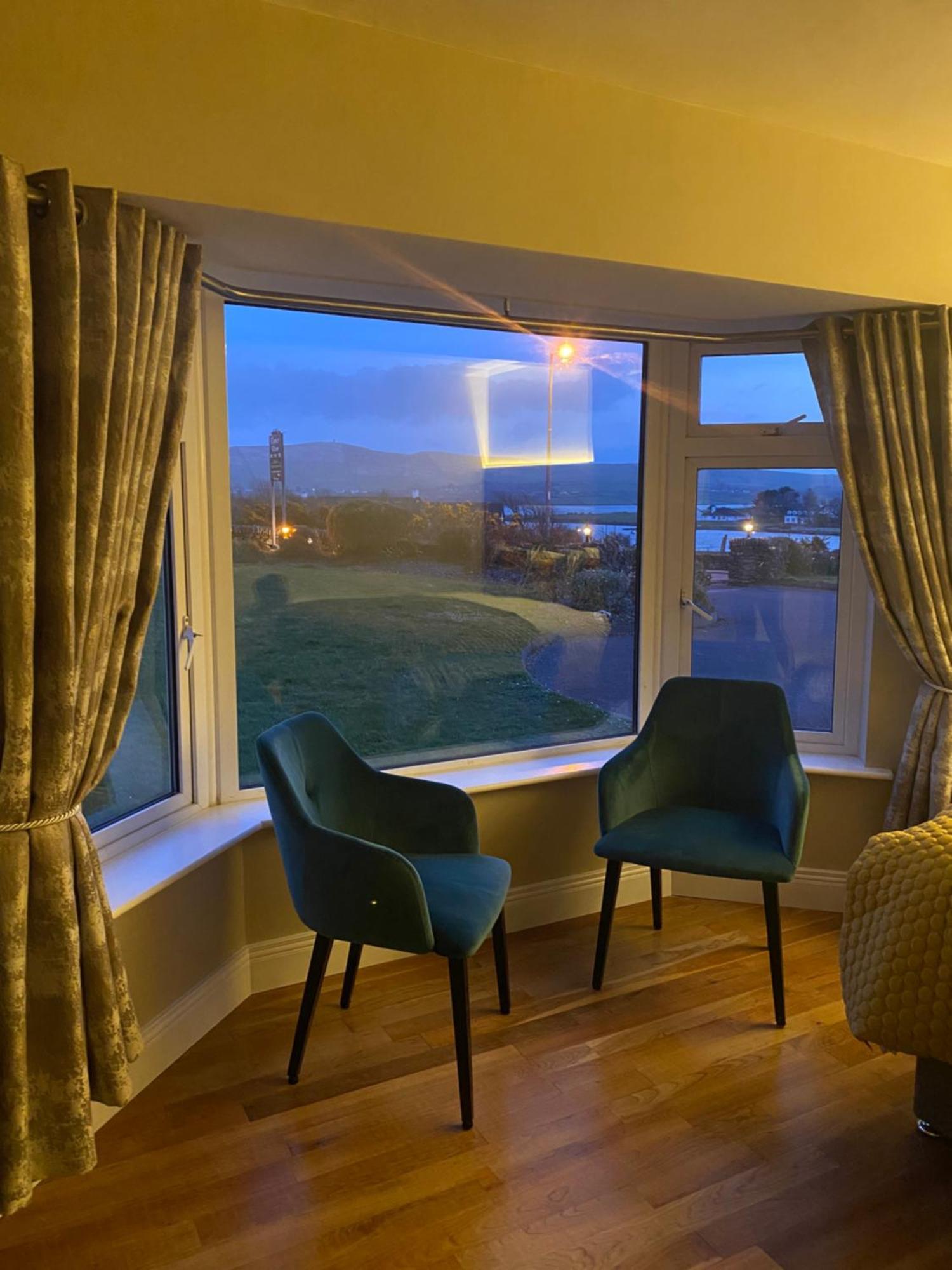 Hotel Tower View Dingle Exteriér fotografie